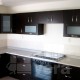 COCINA CON TABLERO POSTFORMADO