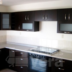 COCINA CON TABLERO GRANITO